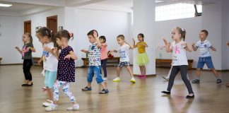Beneficiile dansului sportiv în dezvoltarea copilului tău