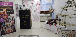 Lecții de dans, fum greu și Oglinda Magică by Cătălin Morin