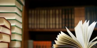 Zâmbete năstrușnice și lecturi inspirate!