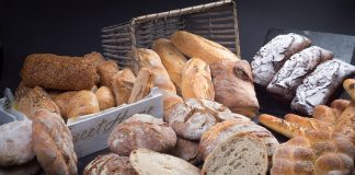 Pâine completă și deserturi delicioase, la Mon Amour by Monstart