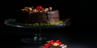 Alege-ţi un răsfăţ dulce de la Mon Amour By Monstart!