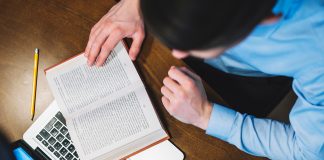 Unde poţi găsi în mediul online cărți în limba română