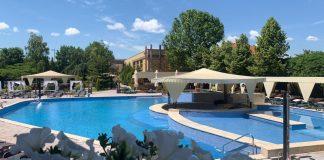 Bucură-te de relaxare departe de agitația din oraș la Belluga Pool