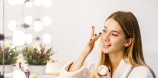 Cum să-ți construiești o rutină de frumusețe adaptată vremii reci